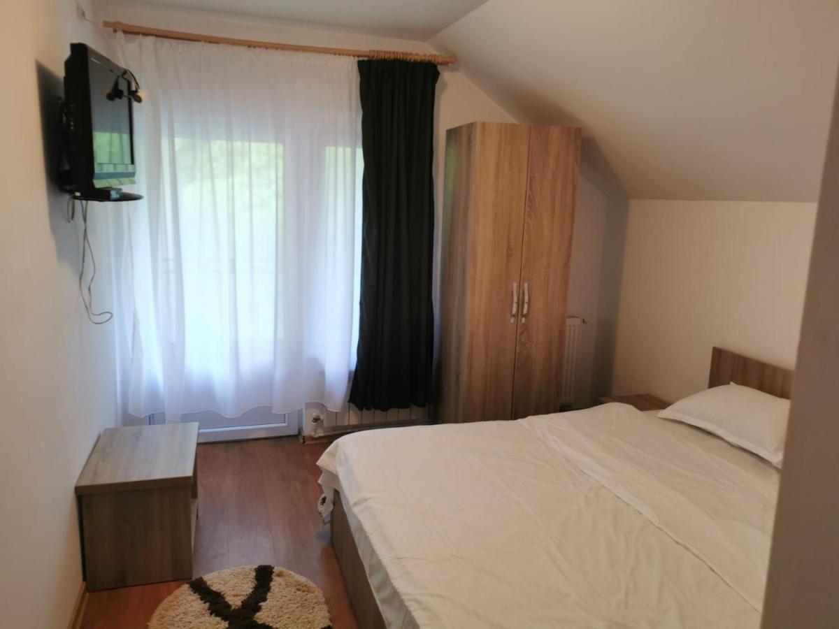 Casa Noastra Hotel Orşova Стая снимка